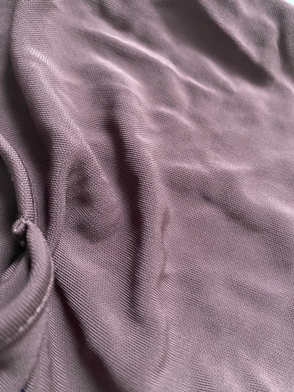 Wilfred Women's Maroon Slip Dress - Classic V-Neck Spaghetti Strap - Picture 4 of 4